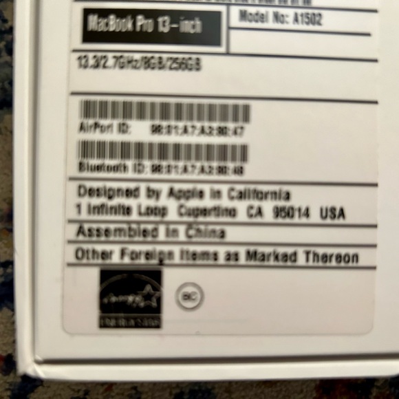 MAC BOOK PRO EMPTY BOX ONLY - Picture 9 of 10